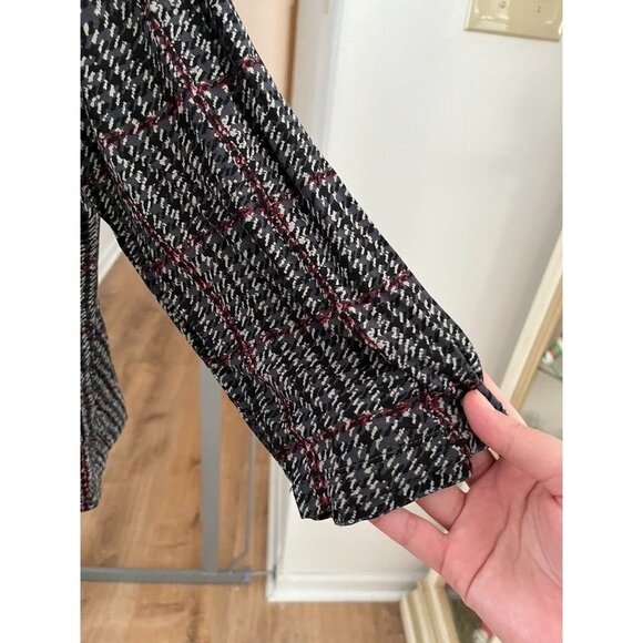 EUC Chaps 3X Black/White/Red Plaid Long Sleeve Blouse With Keyhole Neck & Button - Picture 3 of 7
